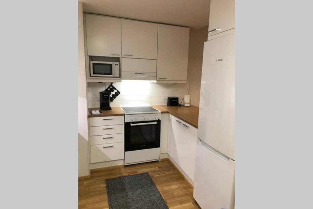 オウルKeskustan Kaksio 45 M2 Autopaikalla, Rautatienkatu 19, 9 Krsアパートメント エクステリア 写真