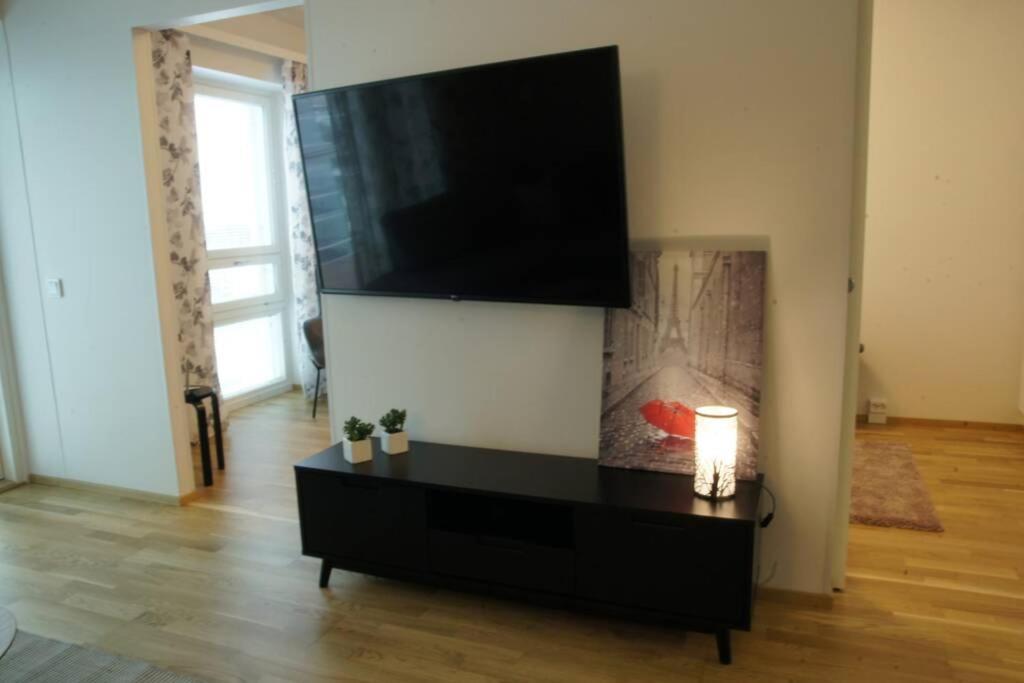 オウルKeskustan Kaksio 45 M2 Autopaikalla, Rautatienkatu 19, 9 Krsアパートメント エクステリア 写真
